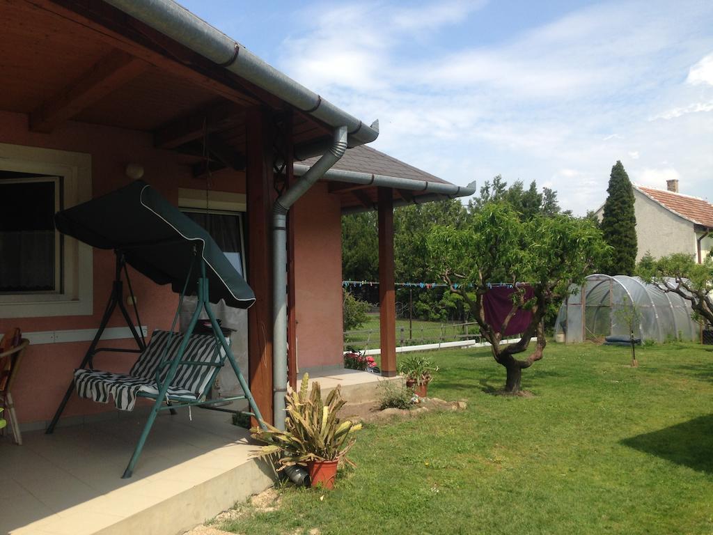 Nemeth Apartmanhaz Balatongyörök Cameră foto